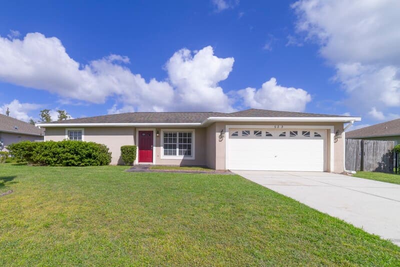 Kissimmee House: 623 Bluebill Ct