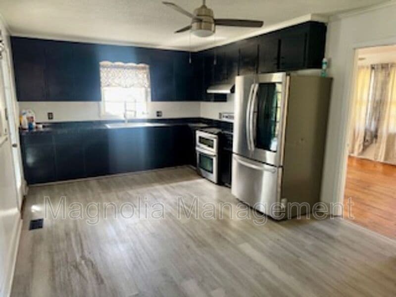 Norlina House: 471 Shephard Rd