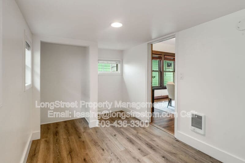 Portland House: 536 NE San Rafael St