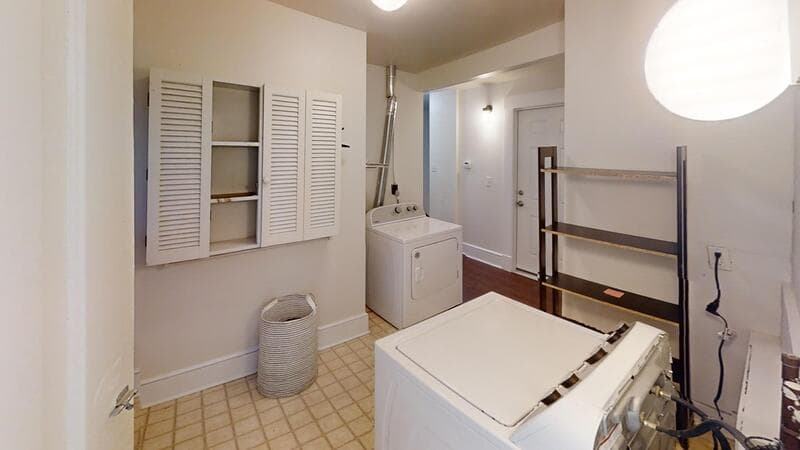 Ann Arbor House: 802 East Kingsley Street