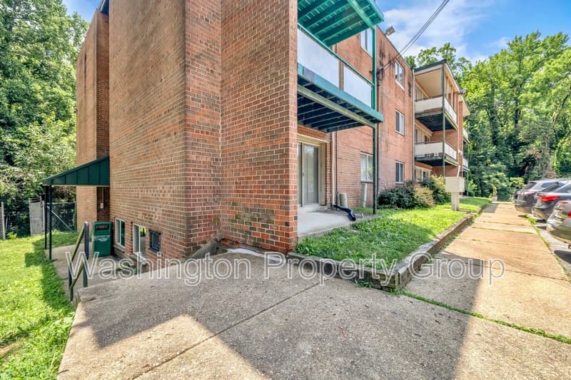 Temple Hills Condo: 3011 Southern Ave
