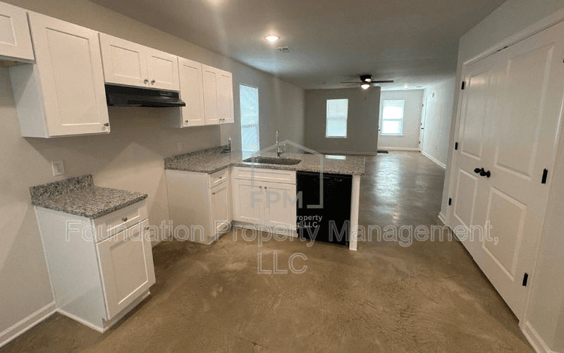 West Memphis House: 311 Westree Street