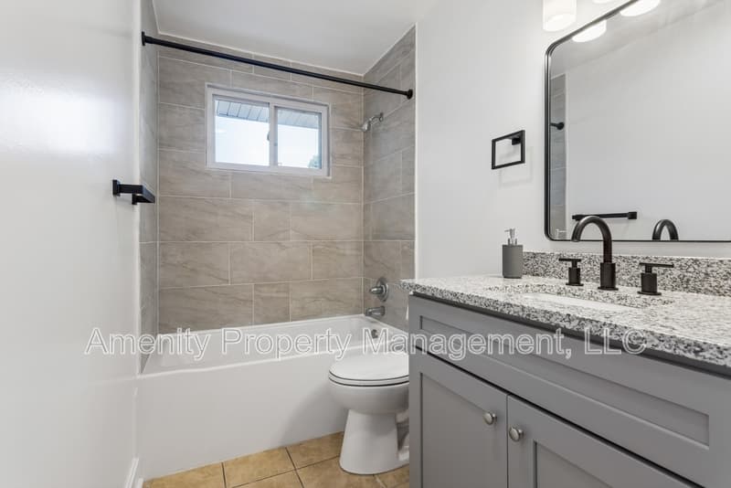 Norfolk Townhome: 1028 Modoc Avenue - A
