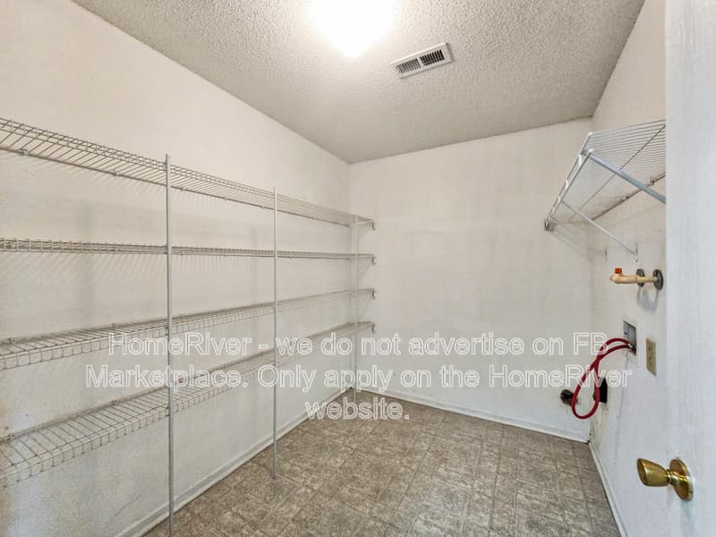 Greenwood House: 2840 Barnes Ct