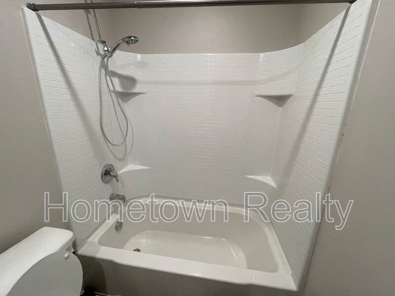 El Reno House: 1712 Vermilion Lane
