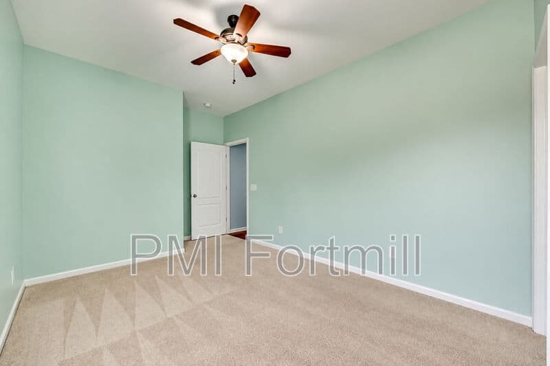 Fort Mill House: 1080 Crescent Moon Dr