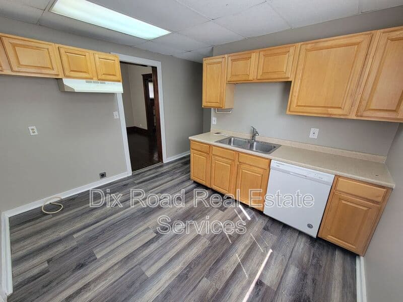 Dayton House: 604 Cambridge Avenue