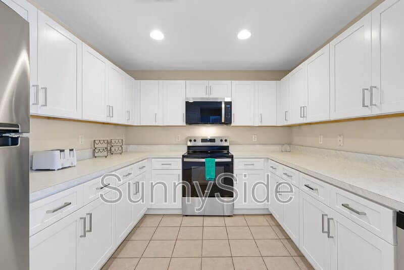 Davenport House: 441 Robin Rd