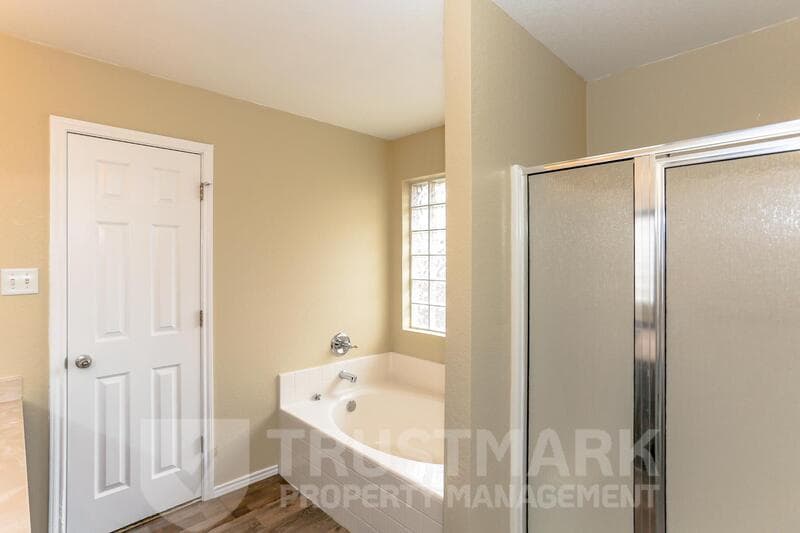 Killeen House: 5406 Shawn Dr