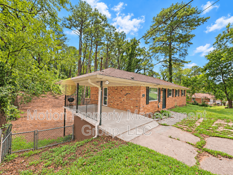 Atlanta House: 1749 Arkose Drive SE