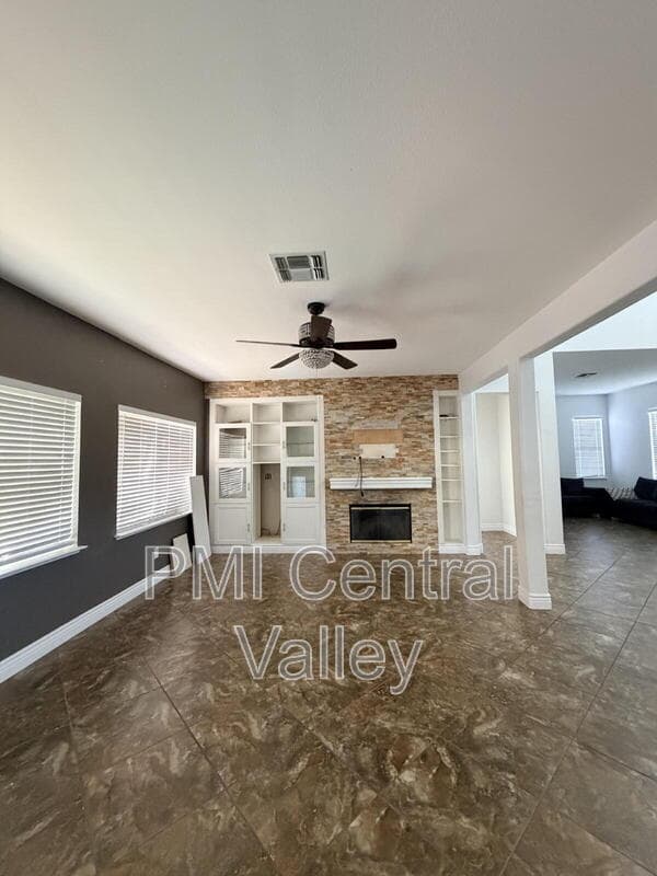 Lathrop House: 108 Hornfels Ave