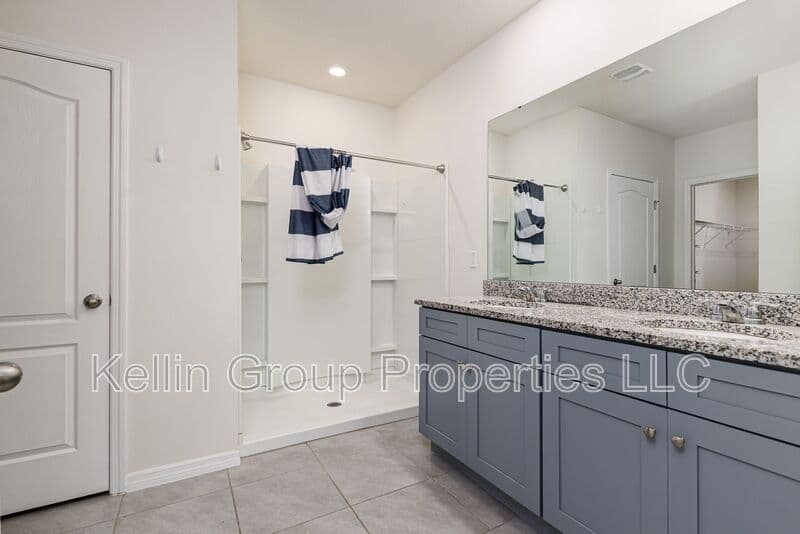 Haines City House: 972 Serchio St