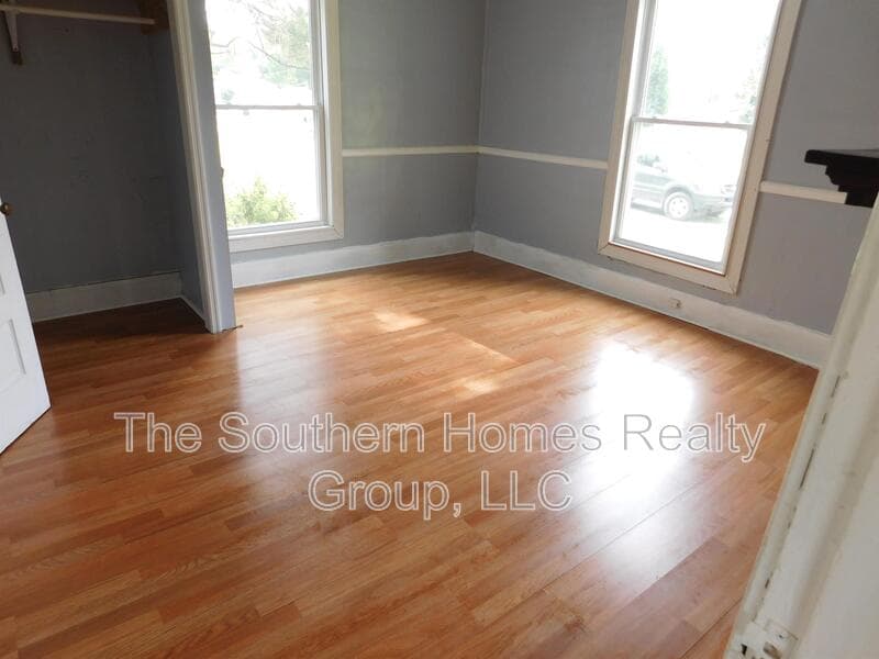 Etowah House: 530 6th Street