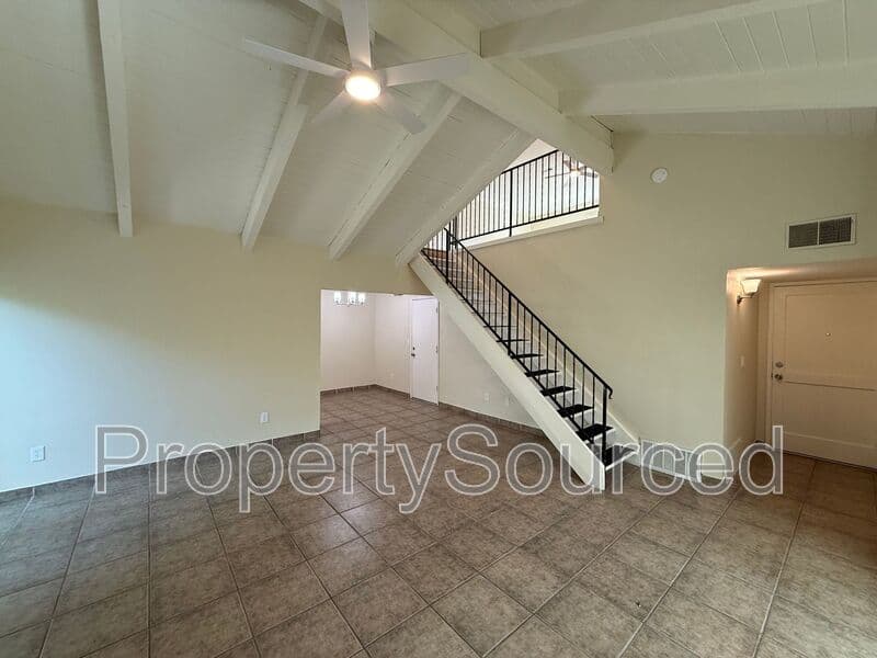 Modesto House: 317 De Vega Ct