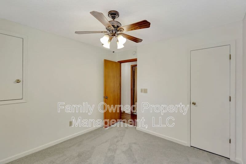 Summerville House: 106 Quest Street