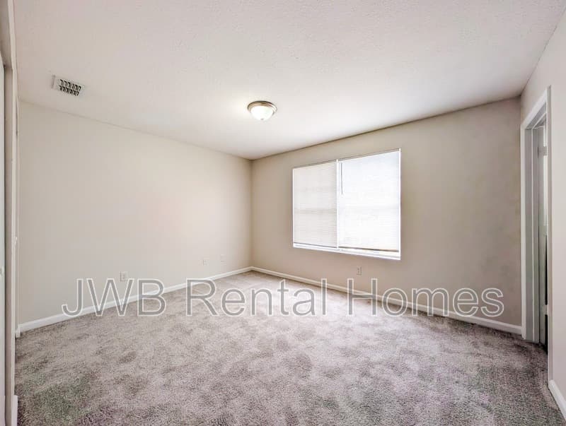 Atlantic Beach Townhome: 69 W 5th St