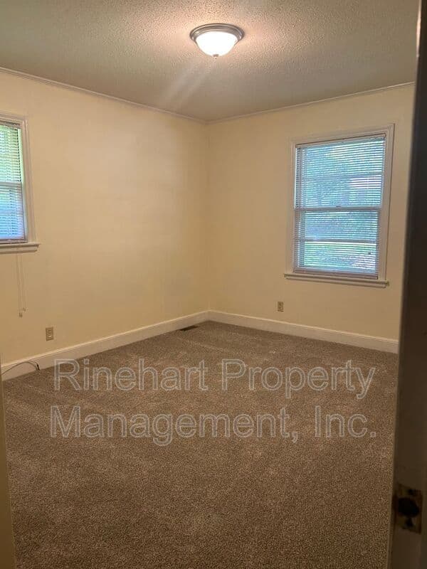 Rock Hill House: 1232 Melrose Drive