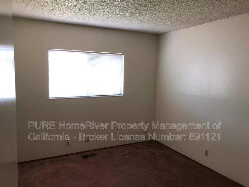 Sacramento House: 1510 Woodridge Oak Way