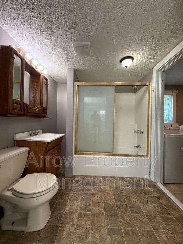 Eagle House: 625 South 3rd Street