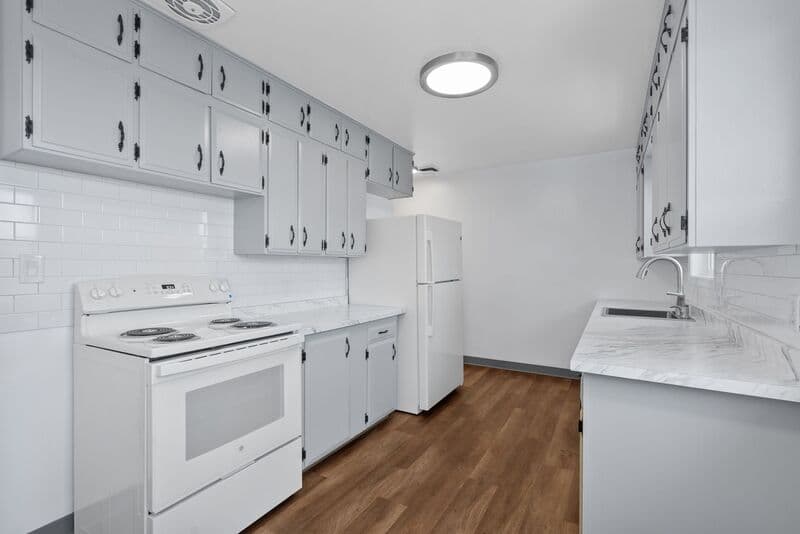 Cheney Condo: 109 West 3rd Street - 1