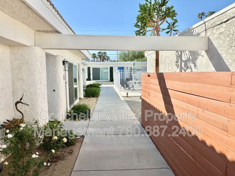 Palm Desert House: 73525 Shadow Mountain Dr