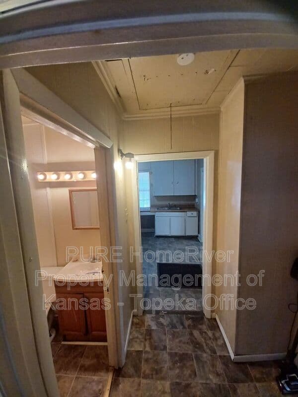 Topeka House: 1419 NW Logan Street