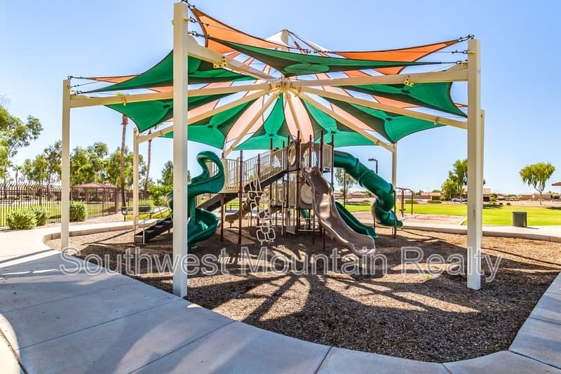 Florence House: 11553 E Sunflower Ln