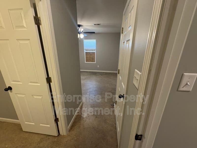 Memphis House: 3292 Denver St