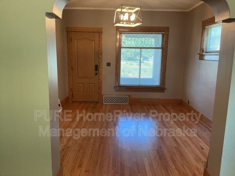 Omaha House: 3403 Arbor St