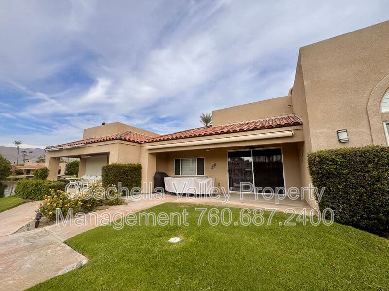 Rancho Mirage House: 21 Lake Shore Dr