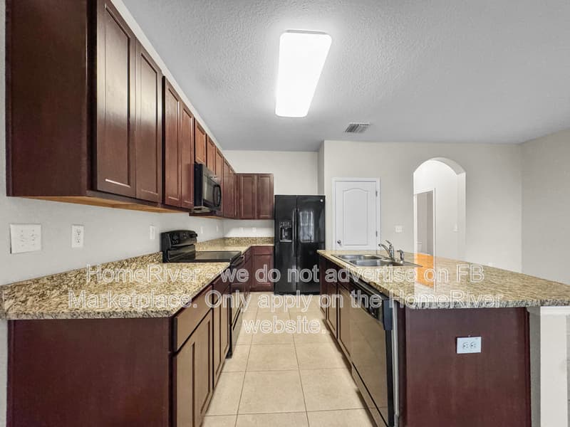 Riverview Townhome: 8831 Indigo Trail Loop