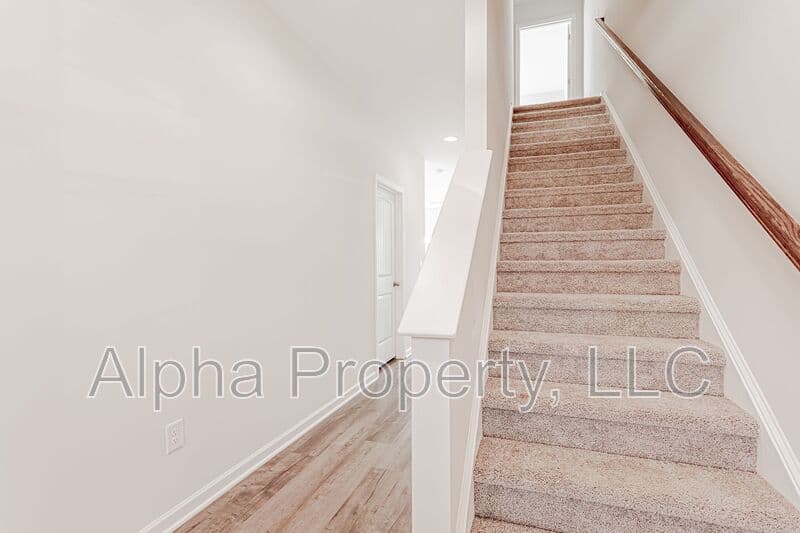 Greer House: 328 Trail Branch Ct