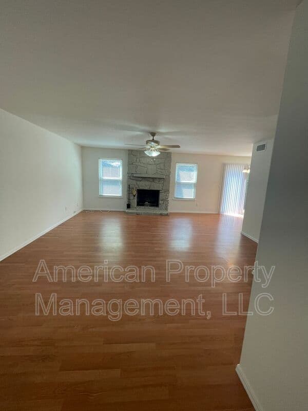 Tulsa House: 1704 W 62nd St S