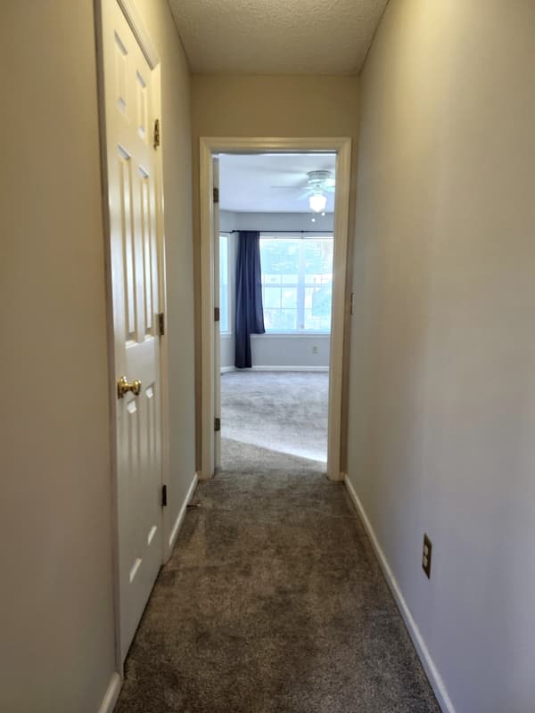 Columbia House: 1305 Melrose Heights Street