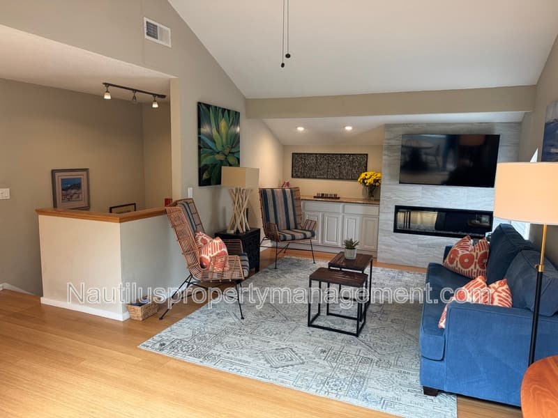 Aptos Townhome: 2109 Penasquitas Drive