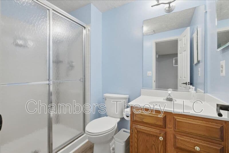 Ashburn House: 44046 Choptank Ter