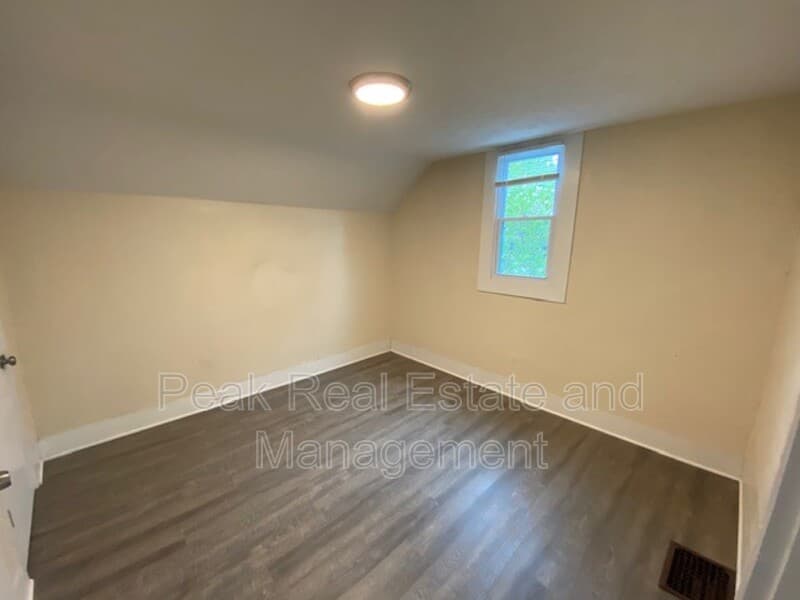 Grand Rapids House: 740 Oakland Avenue Southwest