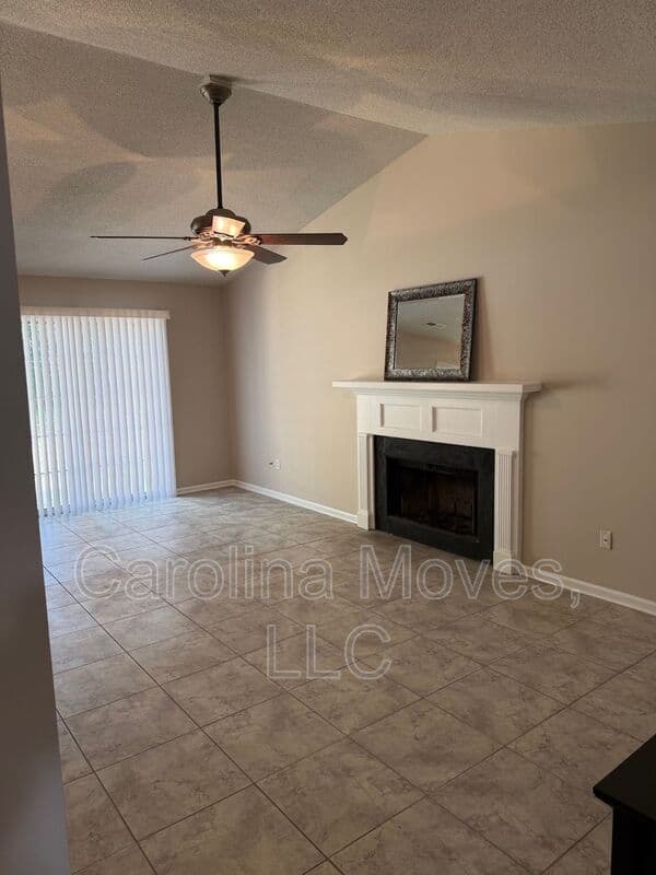 Simpsonville House: 124 W. Long Creek Ct.