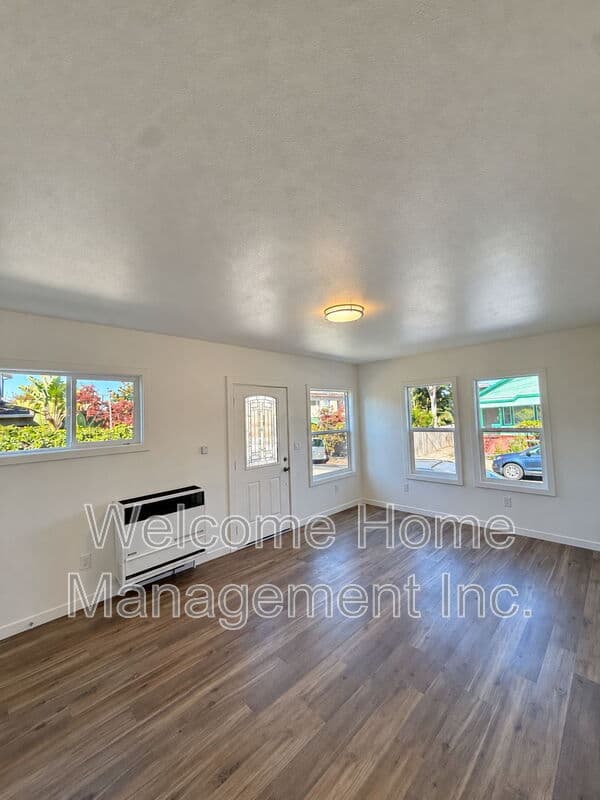 Berkeley Condo: 1538 Berkeley Way