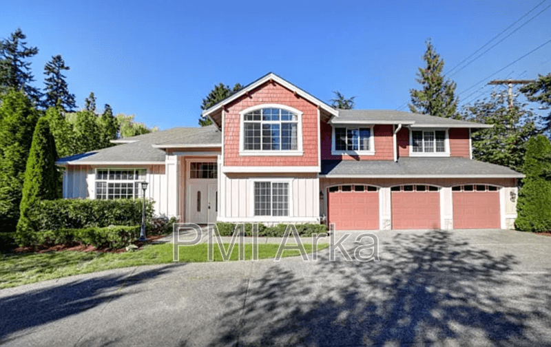 Bellevue House: 10260 Northeast 30th Place
