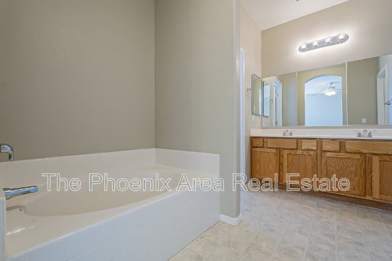 San Tan Valley House: 3103 W Dancer Ln