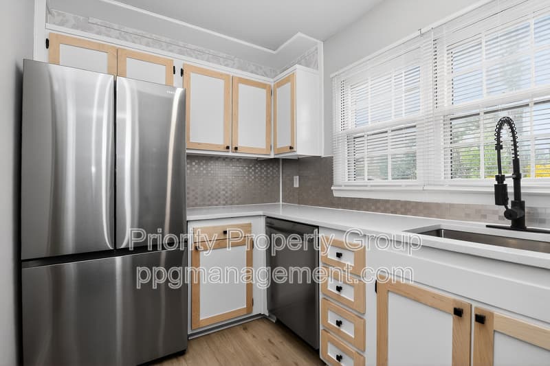 Charlotte Condo: 4601 Coronado Drive Apt B