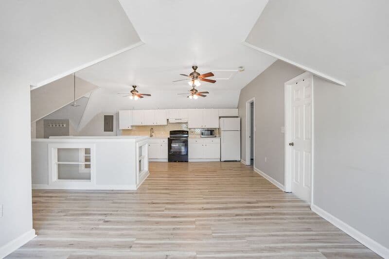 Fredericksburg Condo: 1122 Caroline St