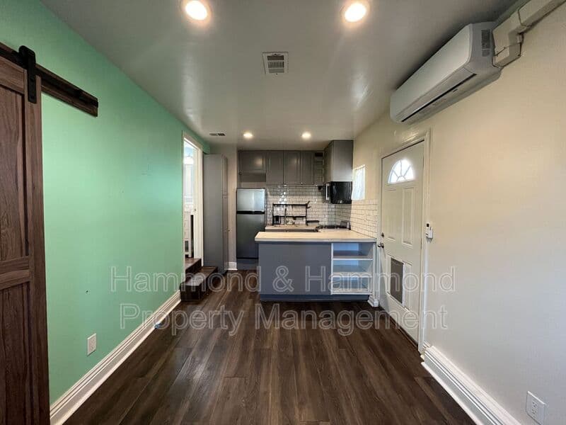 Van Nuys House: 15360 Leadwell St.