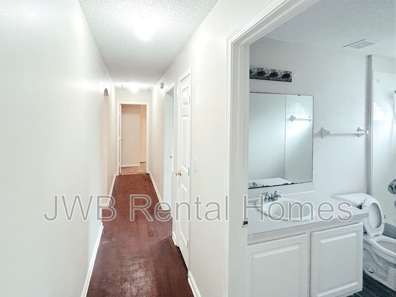 Orange Park House: 383 Turtle Dove Dr