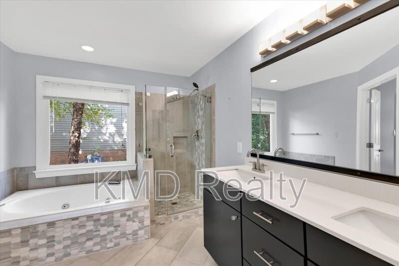 Charlotte House: 3112 English Sparrow Lane