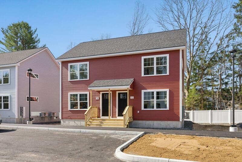 Kennebunk Condo: 17 Legacy Lane