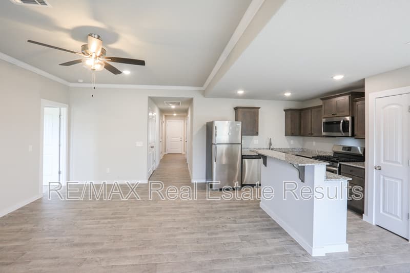 Centerton Condo: 480 Rama St