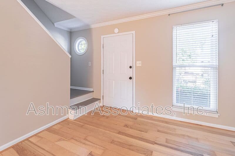 Alpharetta House: 3235 Cape Cir.