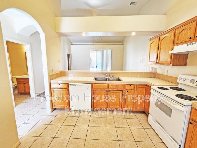 Pahrump Condo: 1340 Pocahontas Avenue